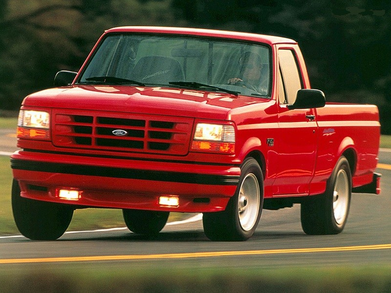 Illustration for article titled 3 car dream garage: 1990's edition.